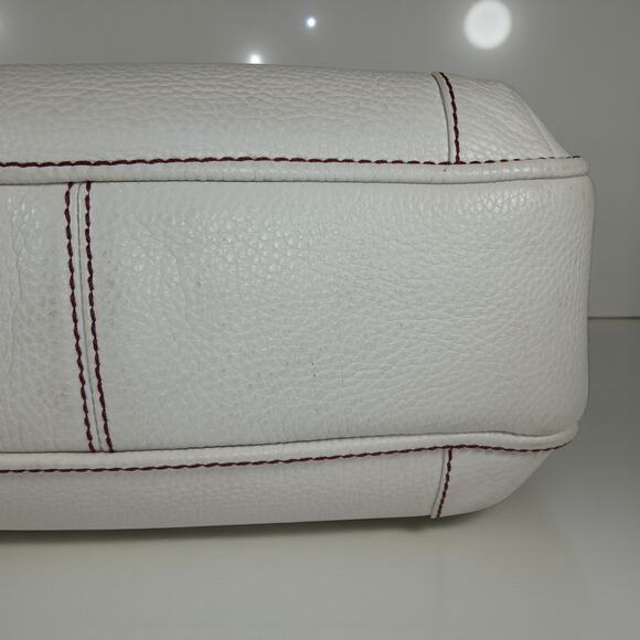 Authentic Chanel Logo Fringe White Caviar Leather Hobo Shoulder Bag MSRP $8000 - Picture 14 of 16